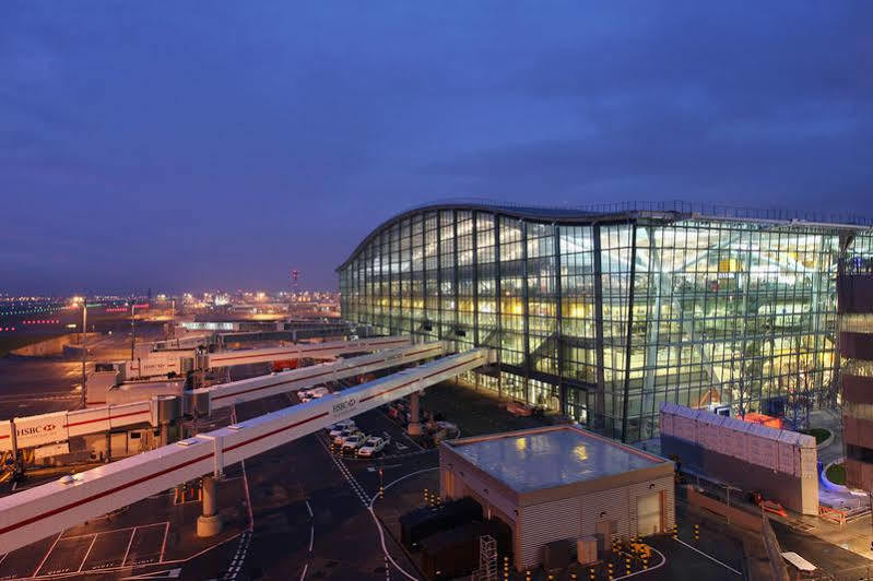 Ibis Budget London Heathrow T5 Слау Экстерьер фото